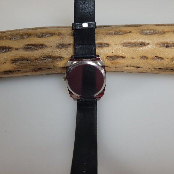 Nesting Doll Watch - Matryoshka Doll Watch - Picture 4 of 7